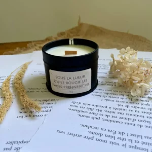 L'atelier-de-cha-les-pages-prennent-vie-bougie-livresque