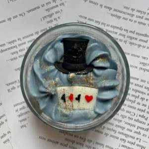 bougie-chantilly-livre-caraval-l'atelier-de-cha